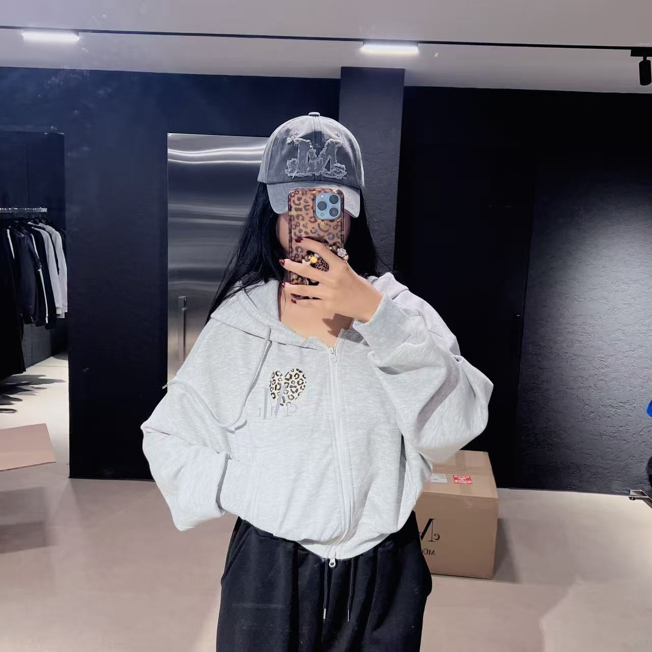 韓國 Mucent Sierra Leopard Heart Hood Zip-up【MU145】