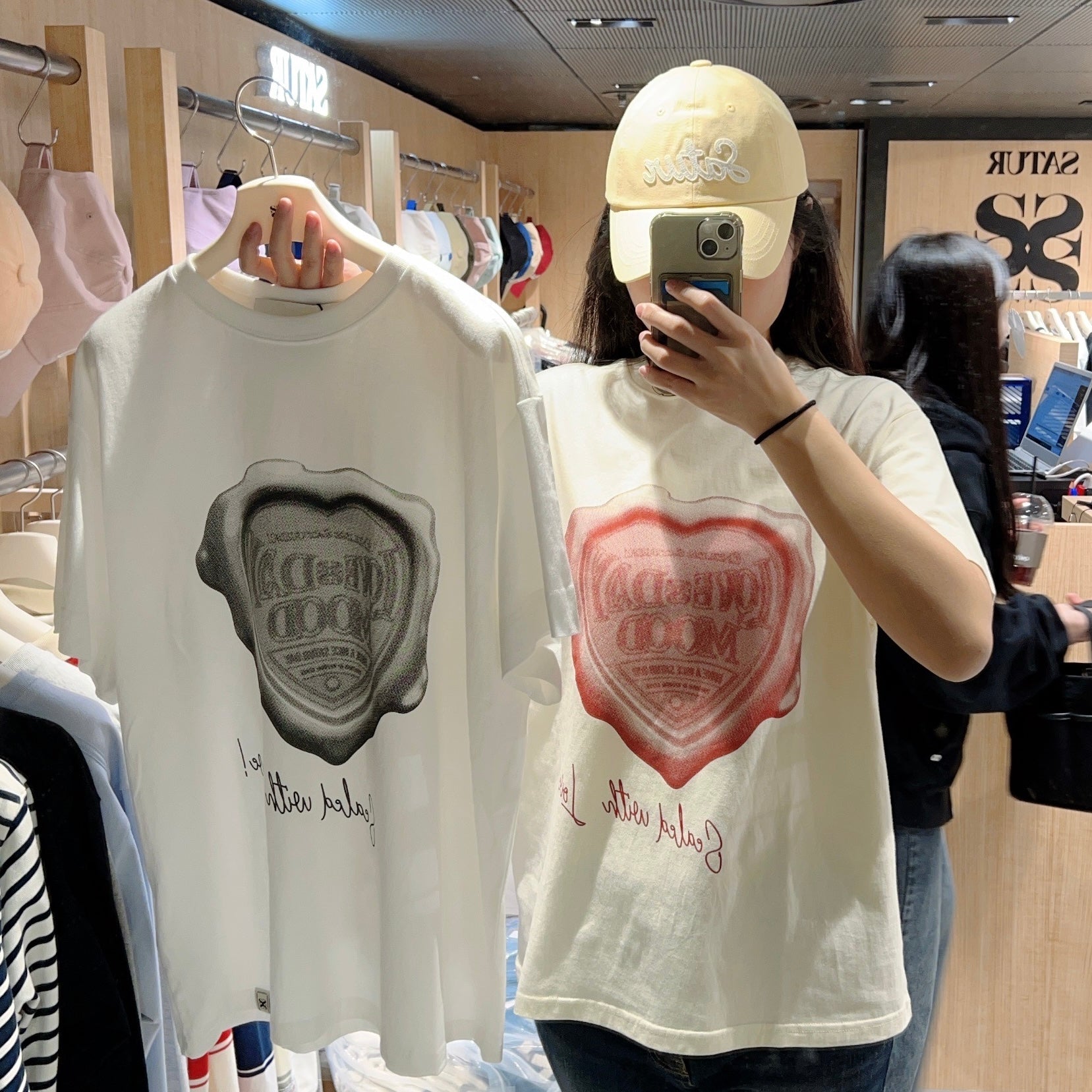 韓國 Satur Saturday Retro Mood Graphic T-Shirt【SR101】