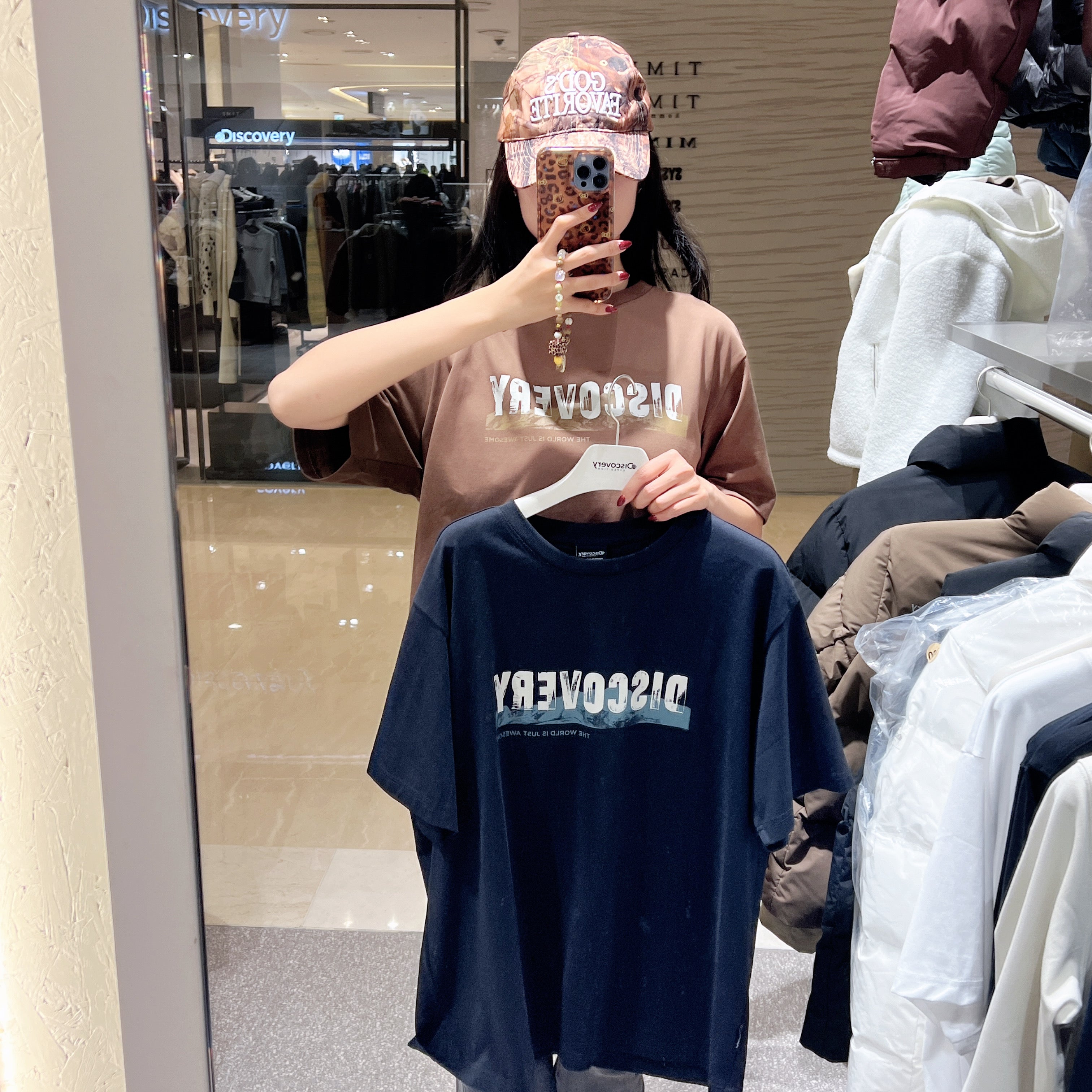 韓國 Discovery Logo-deformed graphic short-sleeved T-shirt【DY104】