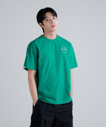 韓國 Discovery Athleisure Round Graphic T-Shirt【DY156】 - Image