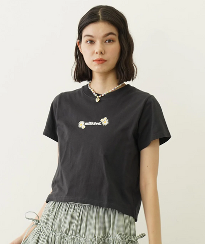 日本直送 MILKFED DAISY AND LOGO COMPACT S/S TEE【SJ029】