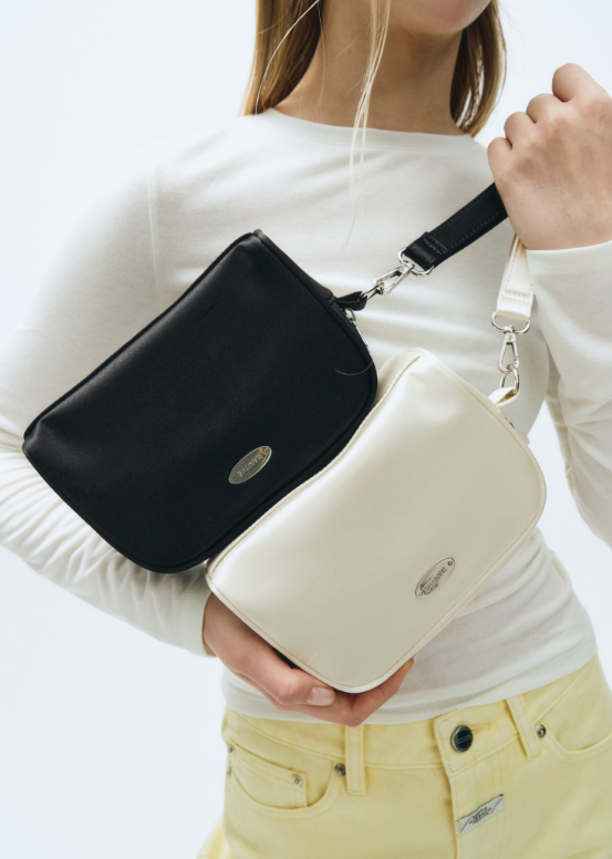 韓國 Marithe Francois Girbaud REGULAR LOGO SATIN POUCH 【MF309】
