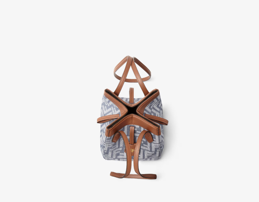 Fendi Bag (訂金$500,總售價為 $10,628)【SE110】