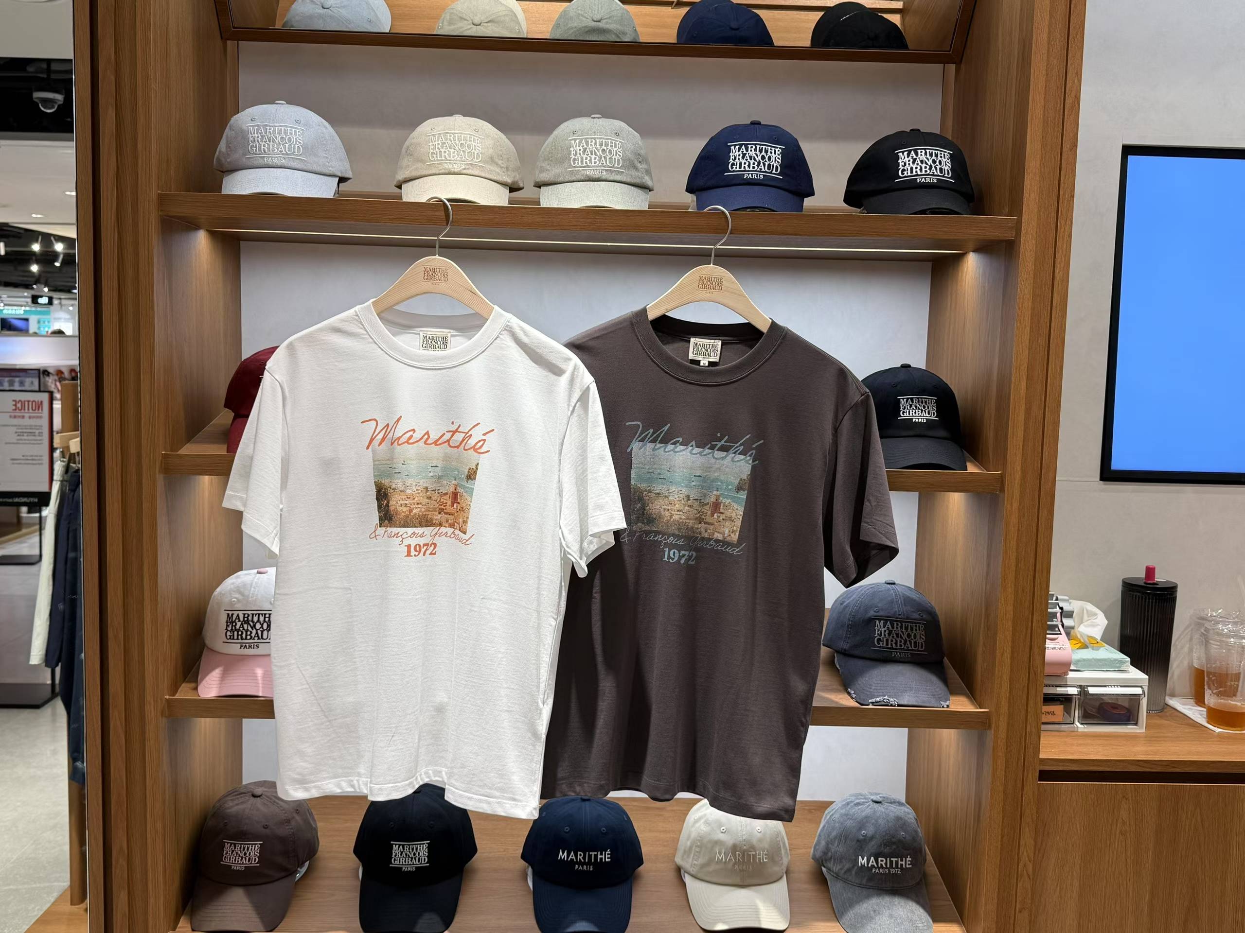 韓國 Marithe Francois Girbaud SUMMER BEACH COLLAGE GRAPHIC HALF T-SHIRTS【MF570】