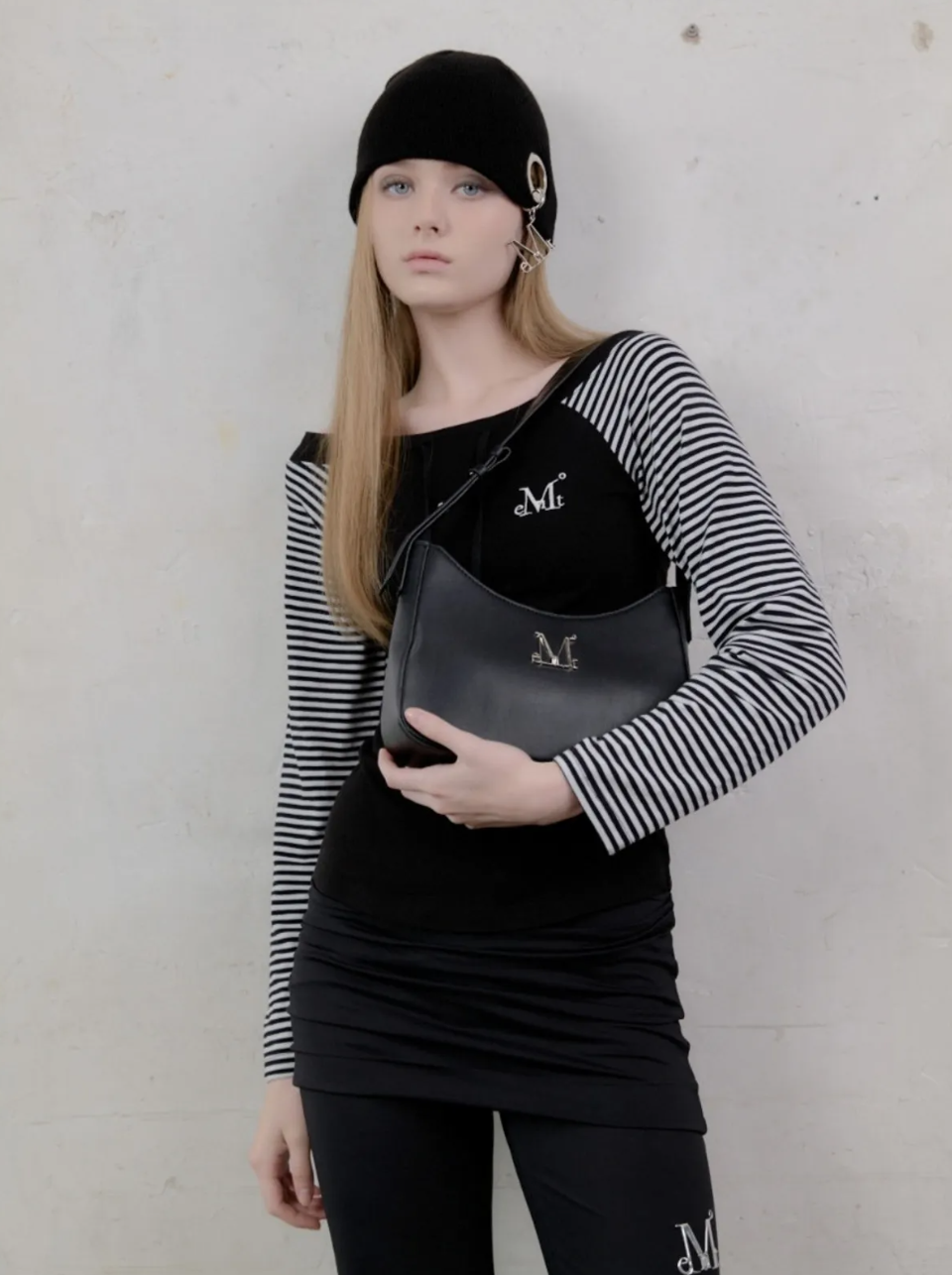 韓國 Mucent Olie Off Shoulder Stripe Raglan T【MU196】