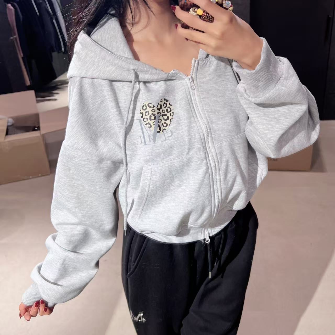 韓國 Mucent Sierra Leopard Heart Hood Zip-up【MU145】