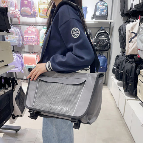韓國 FILA Hidden Glow Messenger Bag【FA067】 - STT Mall HK 靚太網購