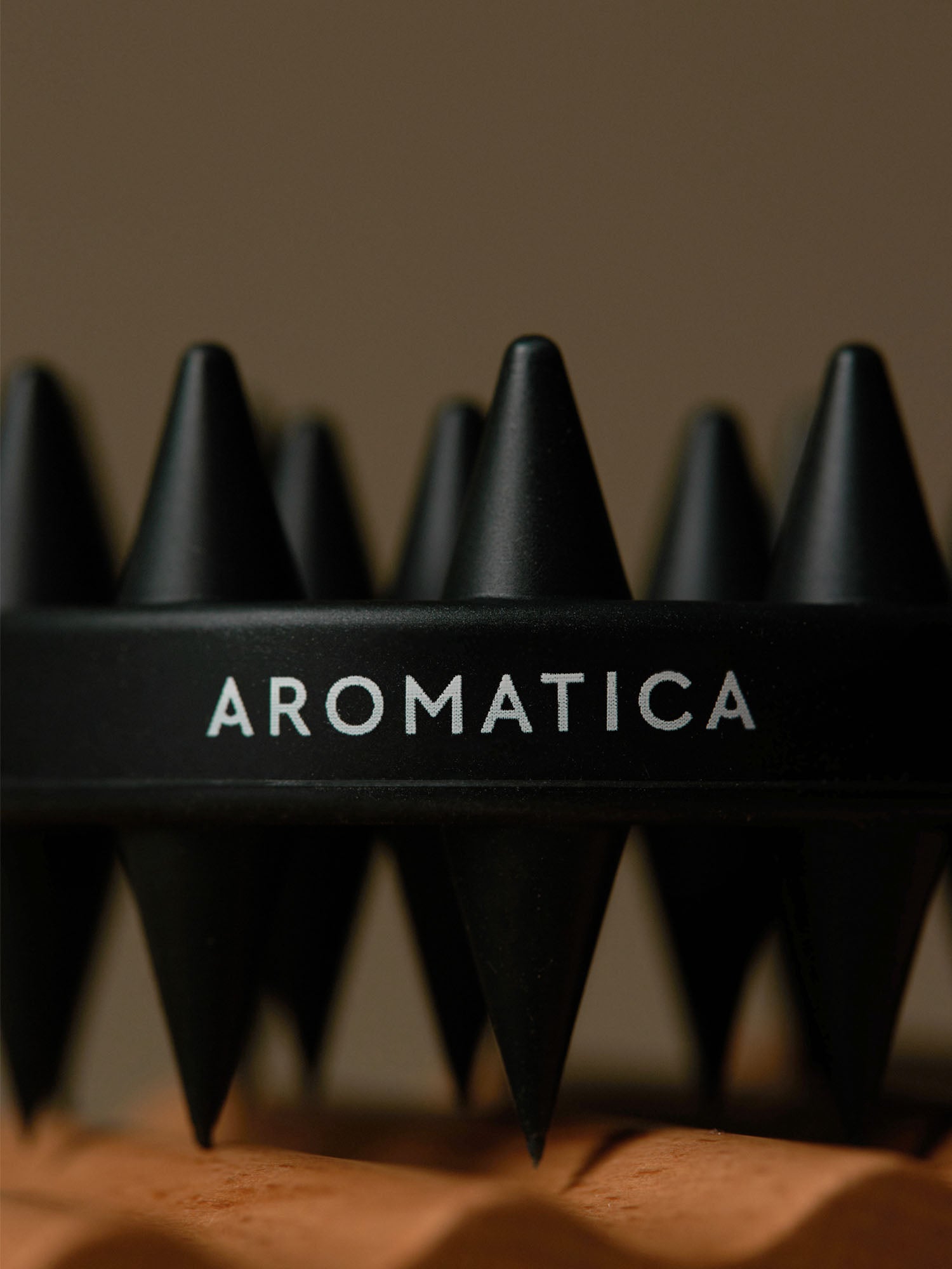 【贈品】Aromatica 雙效頭皮護理洗髮刷
