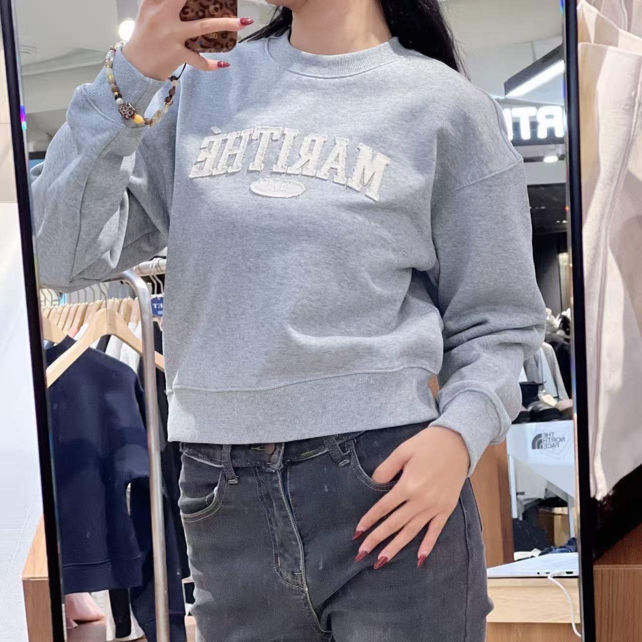 韓國 Marithe Francois Girbaud W Raw Edge Applique Logo Crop Sweatshirt【MF667】