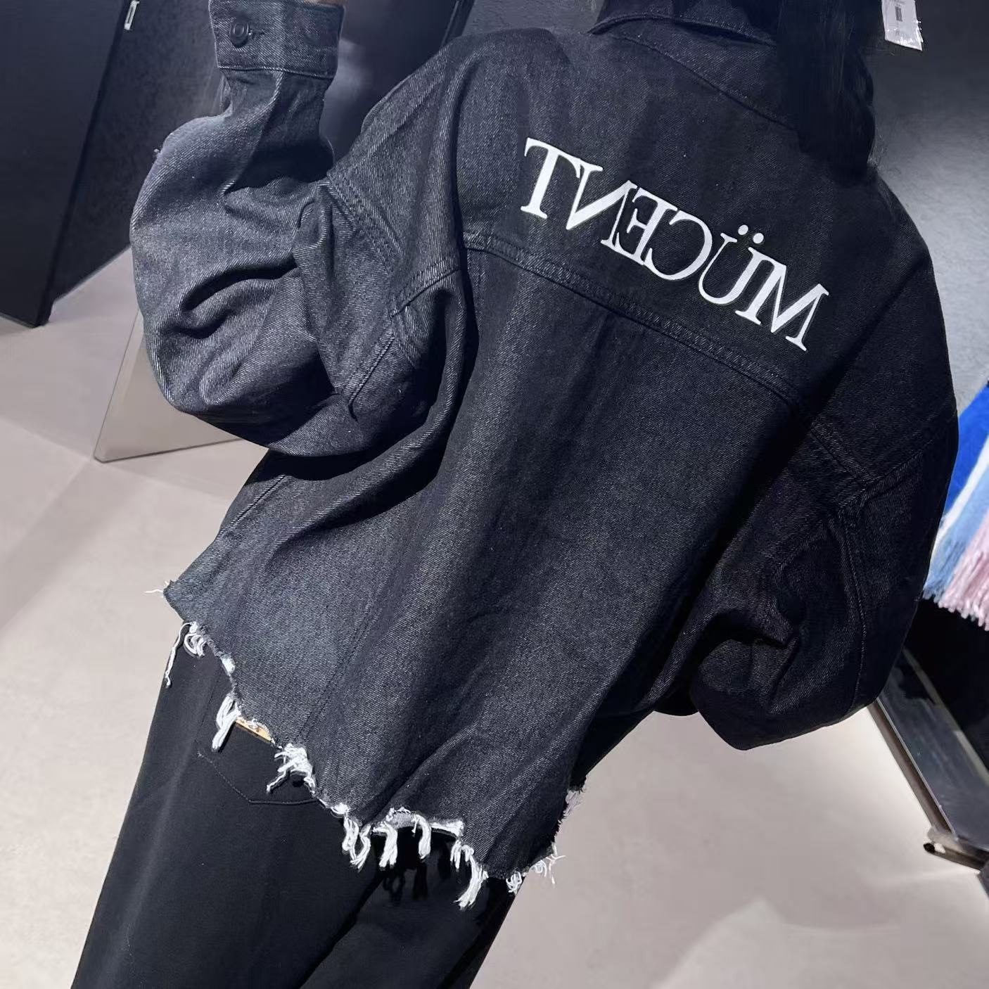 韓國 Mucent Crop Damage Denim Jacket【MU134】