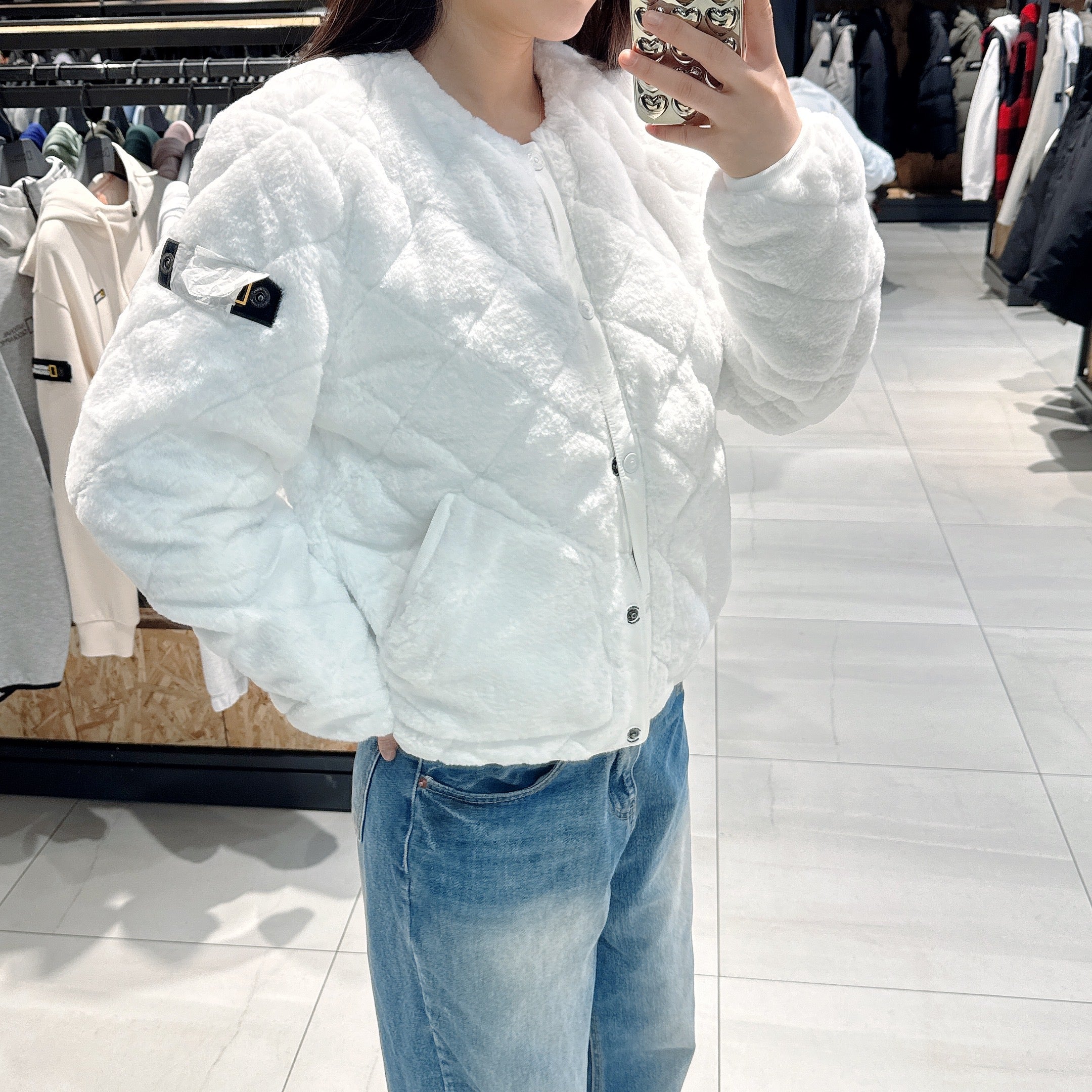 【現貨】韓國 National Geographic 女裝 DEEPER Eco Fur 菱格紋U領外套【NG102】 - STT Mall HK 靚太網購