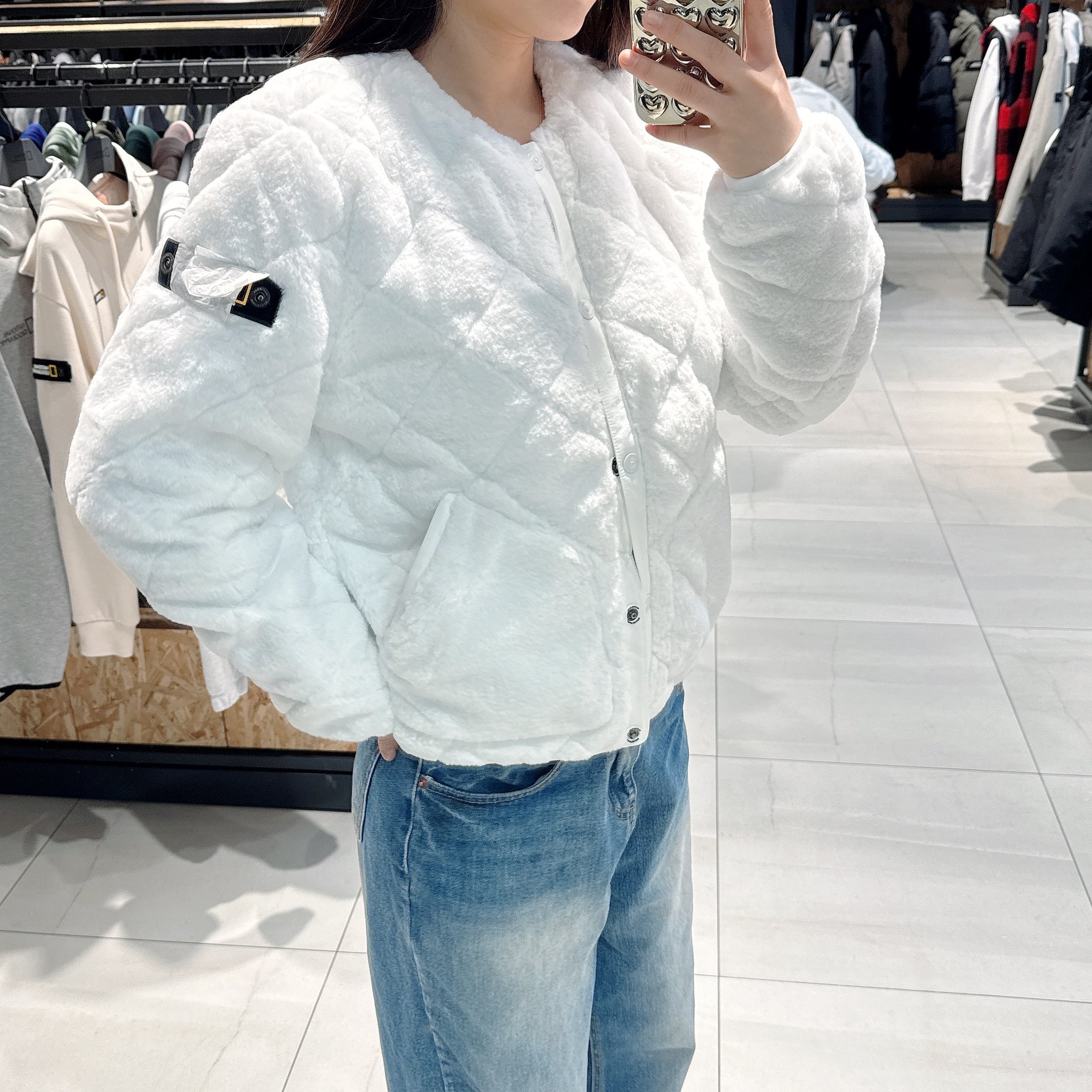 【現貨】韓國 National Geographic 女裝 DEEPER Eco Fur 菱格紋U領外套【NG102】 - STT Mall HK 靚太網購