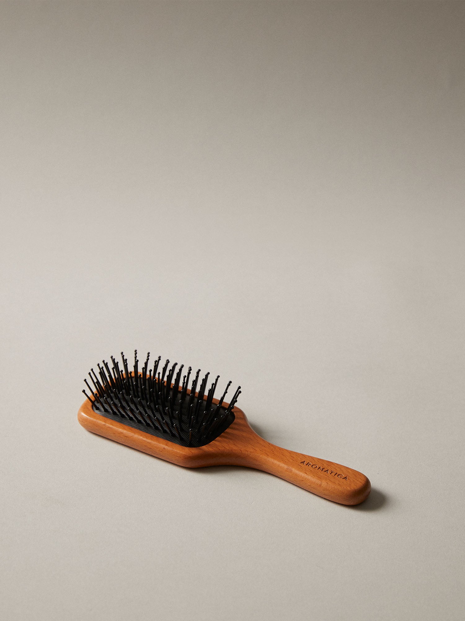 【贈品】Aromatica 木質頭皮刷