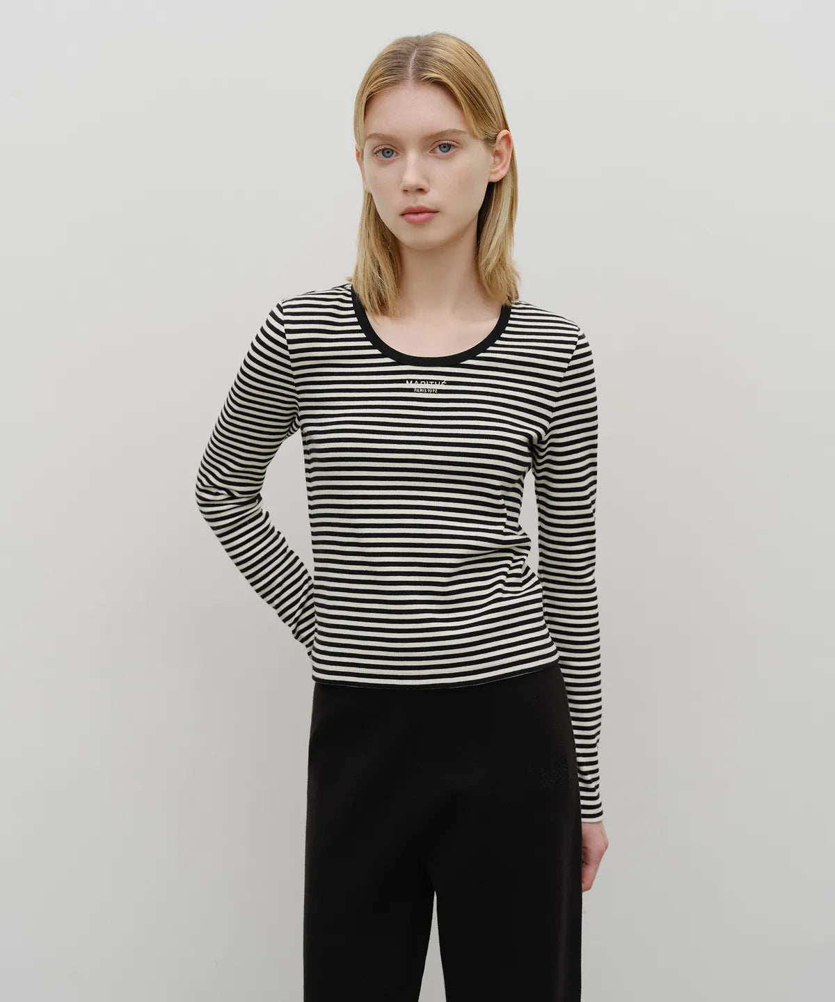 韓國 Marithe Francois Girbaud W Deep Neck Long Sleeve【MF627】