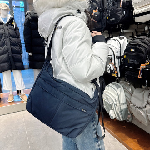 韓國 National Geographic Padded Hobo Bag【NG171】 - STT Mall HK 靚太網購