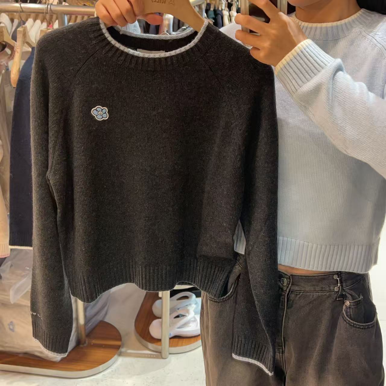 韓國 Wacky Willy Women's Lily Wappen Color Block Pullover【WW034】