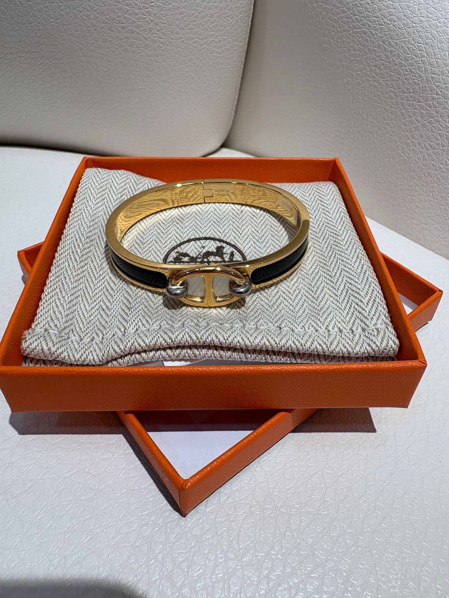 全新Hermes 豬鼻手鈪 【JS461】