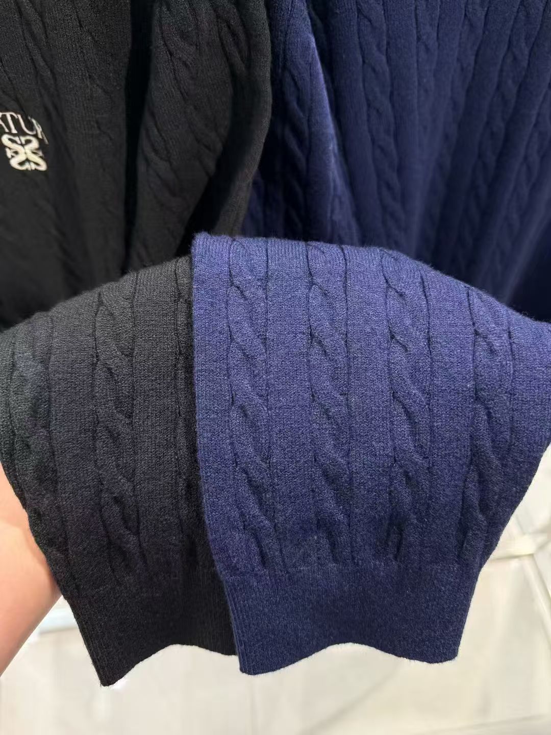 韓國 Satur Plain Cable Crew Neck Knit【SR141】