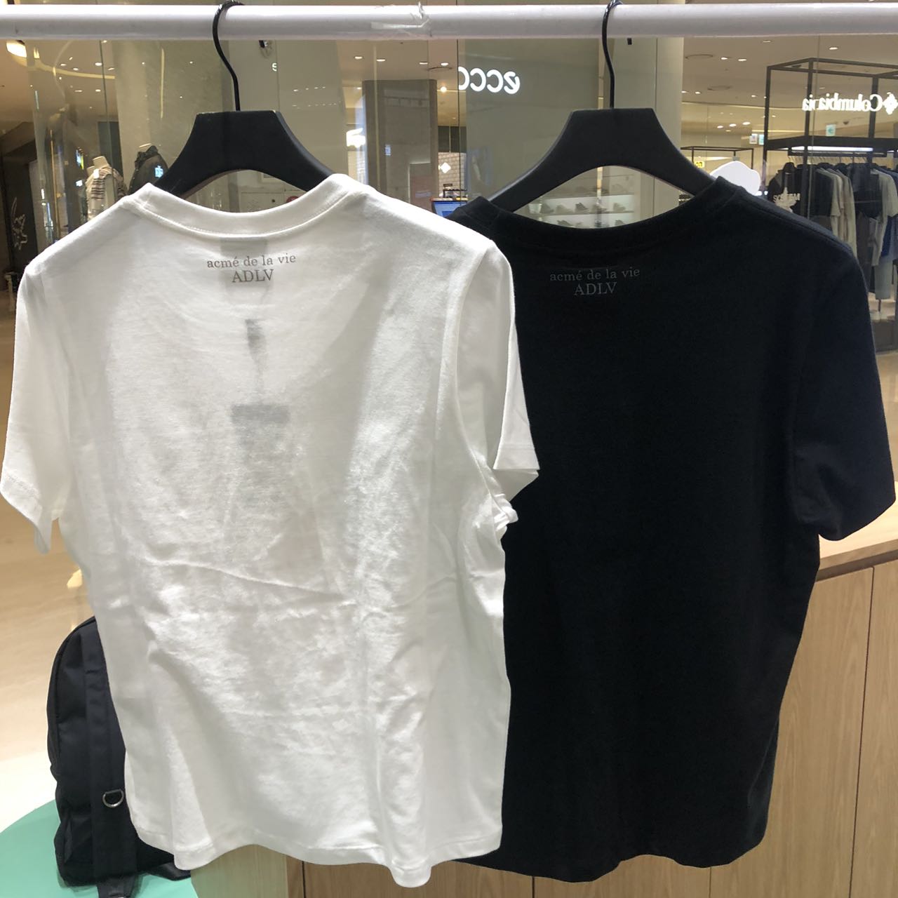 韓國 ADLV CREAM FUZZY RABBIT SHORT SLEEVE T-SHIRT【AD010】