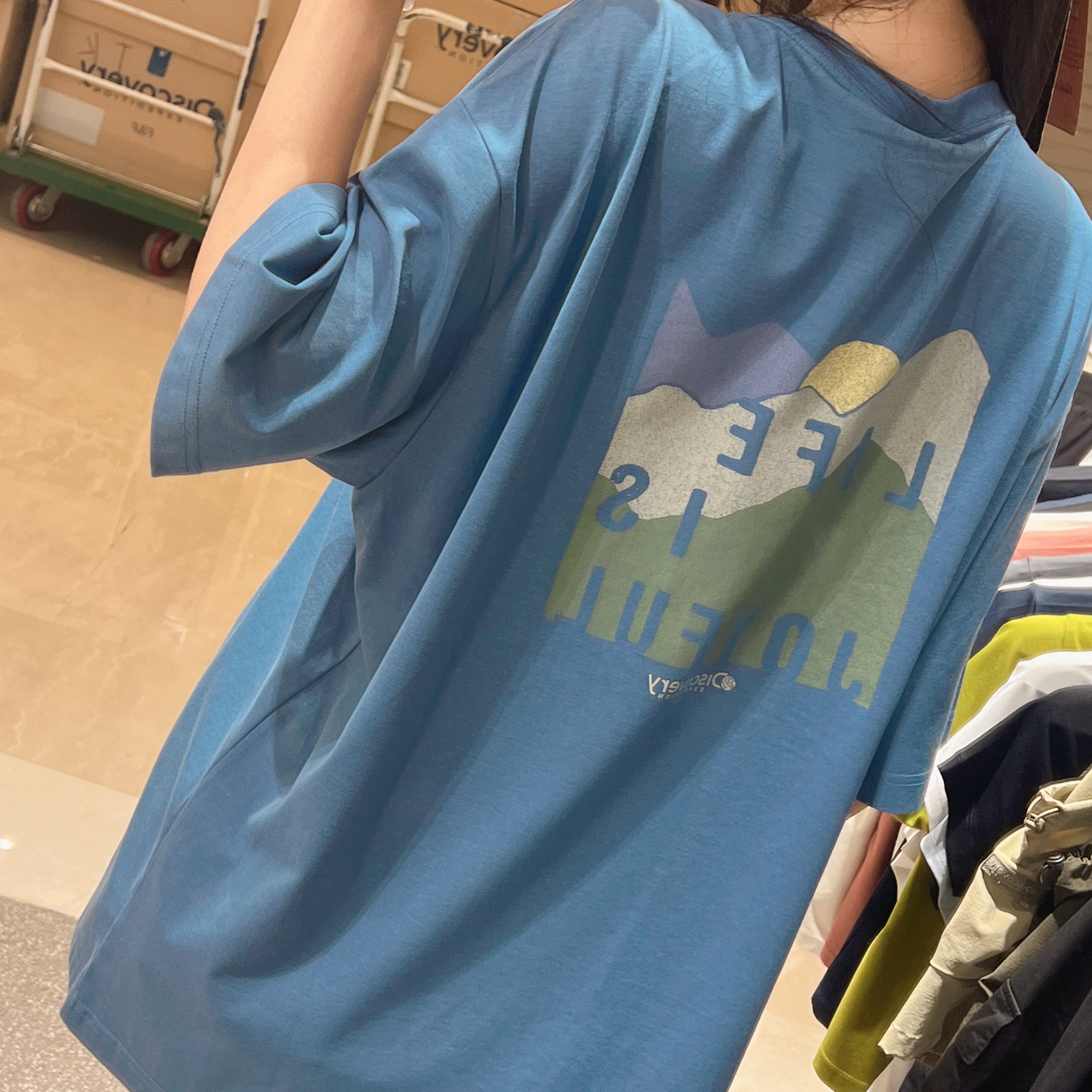 韓國 Discovery Fresh Event Washing Outdoor Scene Back Graphic Short Sleeve T-Shirt【DY038】
