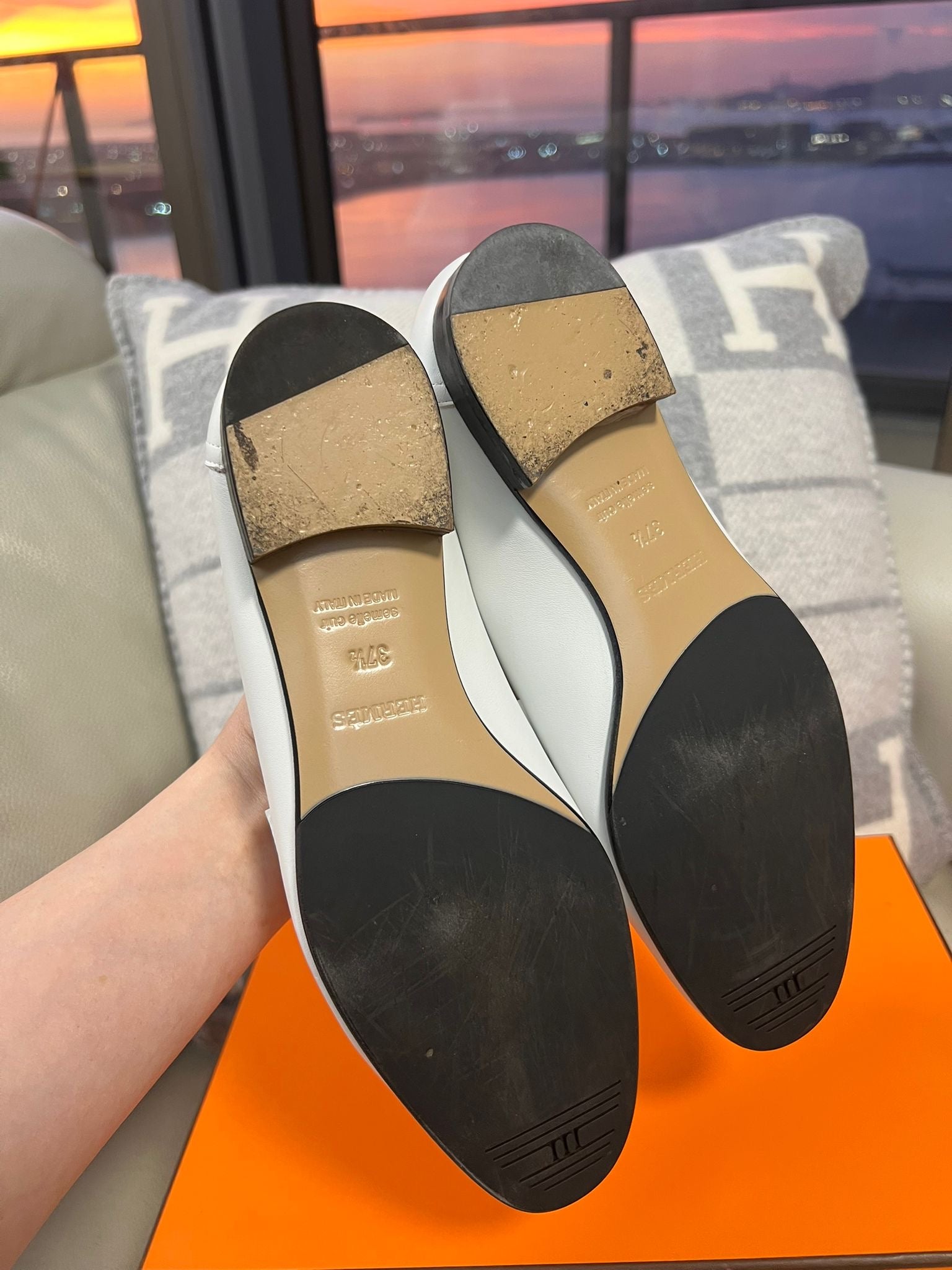 【Preloved】Hermes 特別拼色款真皮鞋 (尺碼37.5 正碼) (訂金$500,總售價為 $4,900)【ST016】