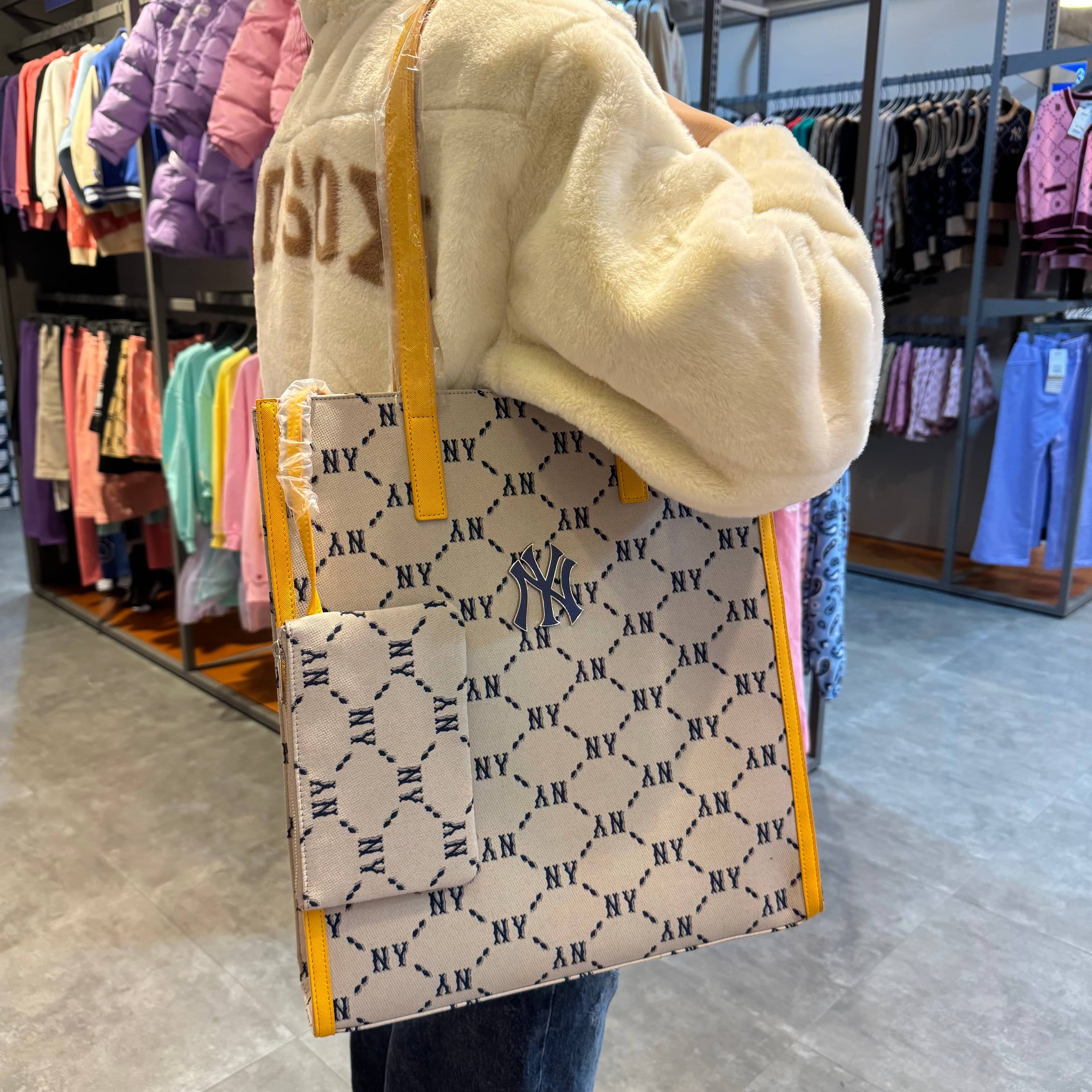 韓國 MLB Monogram Diamond Jackquard Tote Bag 【MB093】 - STT Mall HK 靚太網購