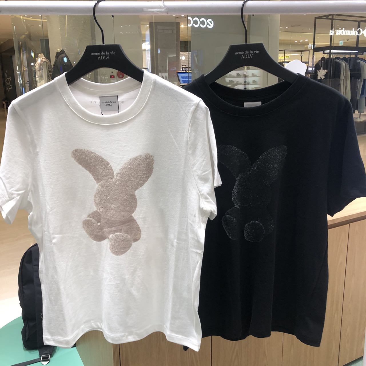 韓國 ADLV CREAM FUZZY RABBIT SHORT SLEEVE T-SHIRT【AD010】