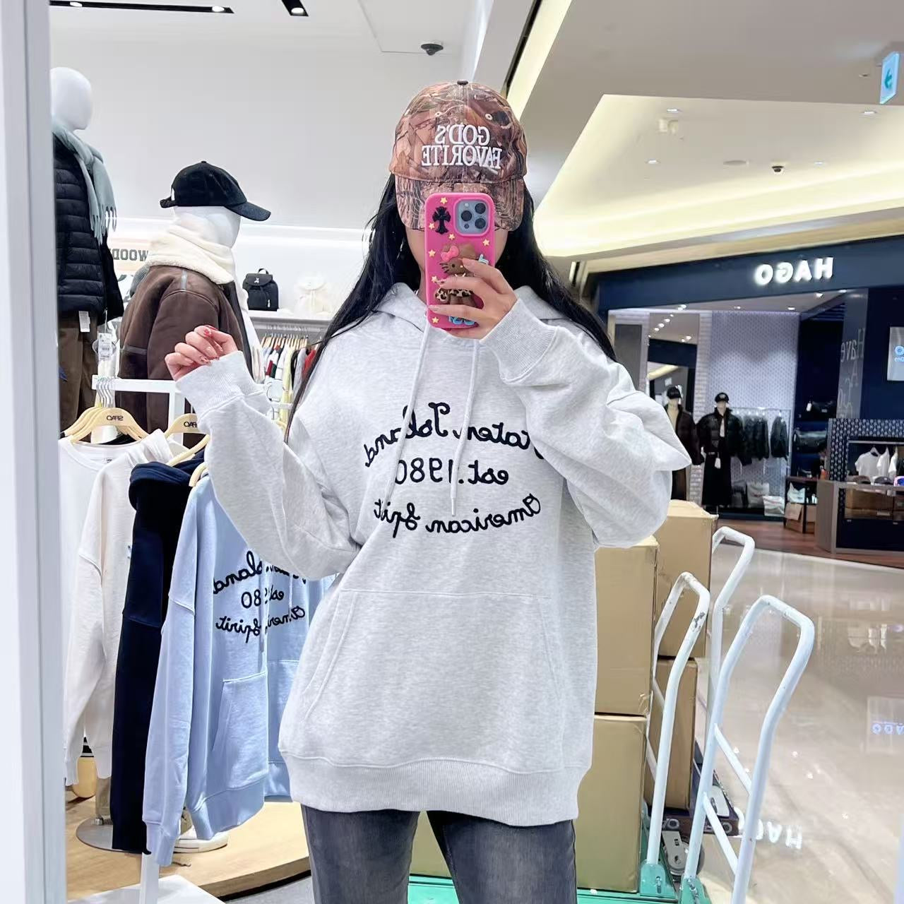 韓國 SPAO STATEN ISLAND Chain Embroidered Hooded Pullover【SP319】