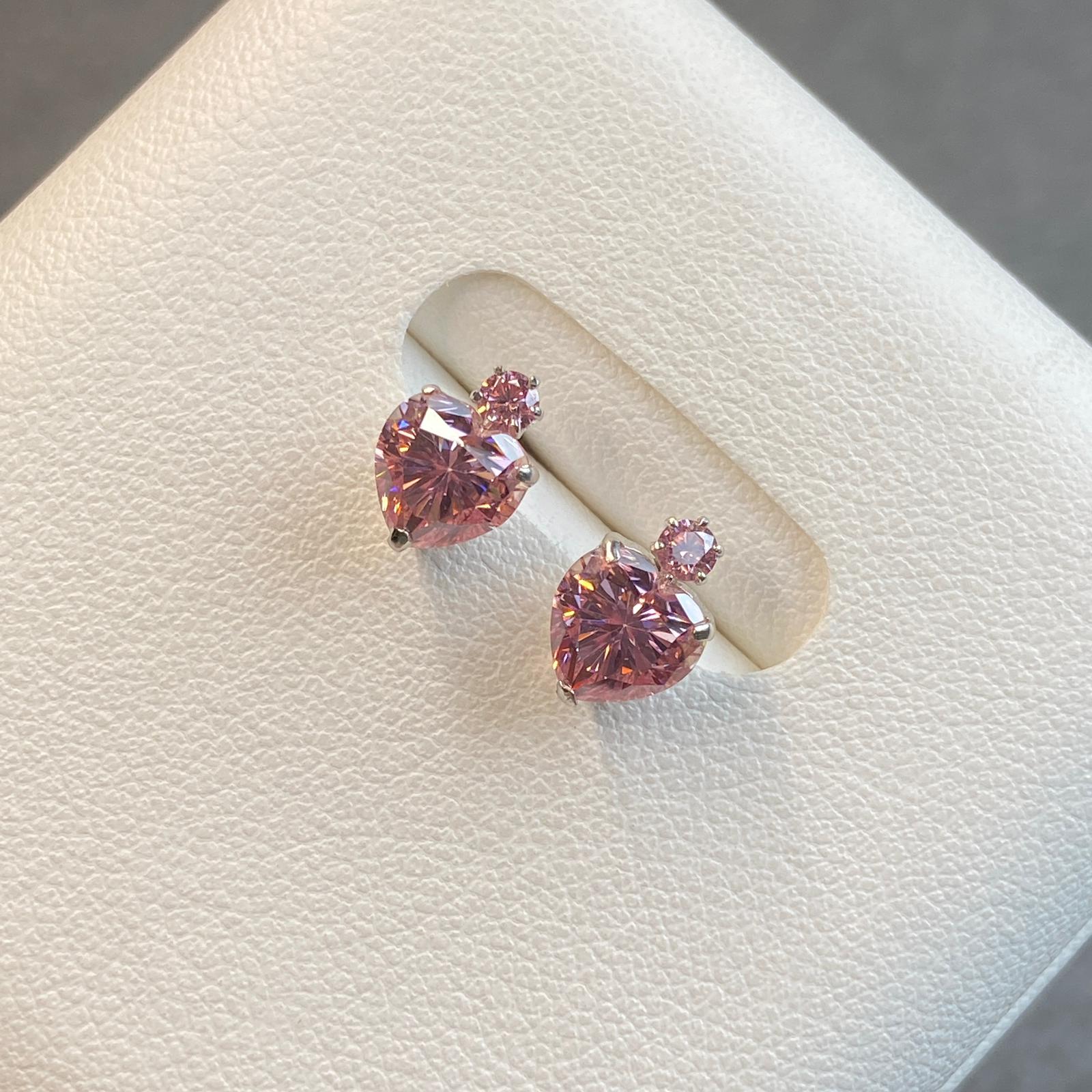 日本直送 粉色桃心莫桑鑽金耳釘【JS381】