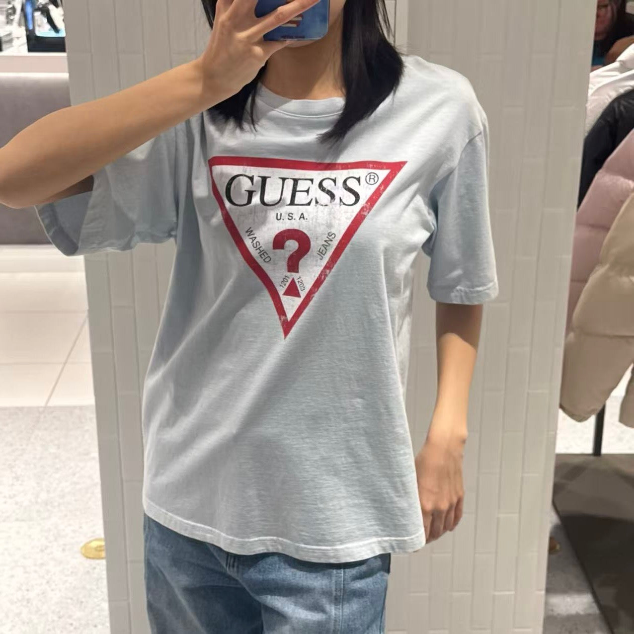 韓國 Guess Uni Semi Over Crack Triangle Short Sleeve T-Shirt【GU003】