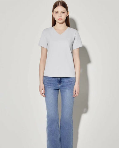 韓國 Guess Women's Aerocool Mini Triangle V-Neck Short Sleeve T-Shirt【GU007】