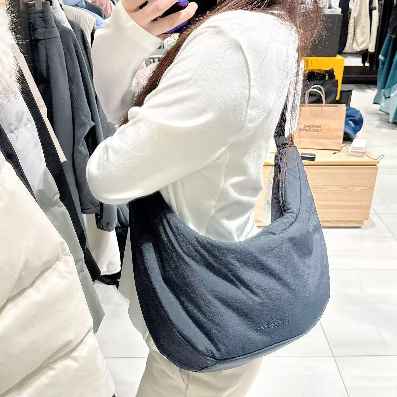韓國 National Geographic Padded Sling Crossbody Bag【NG354】
