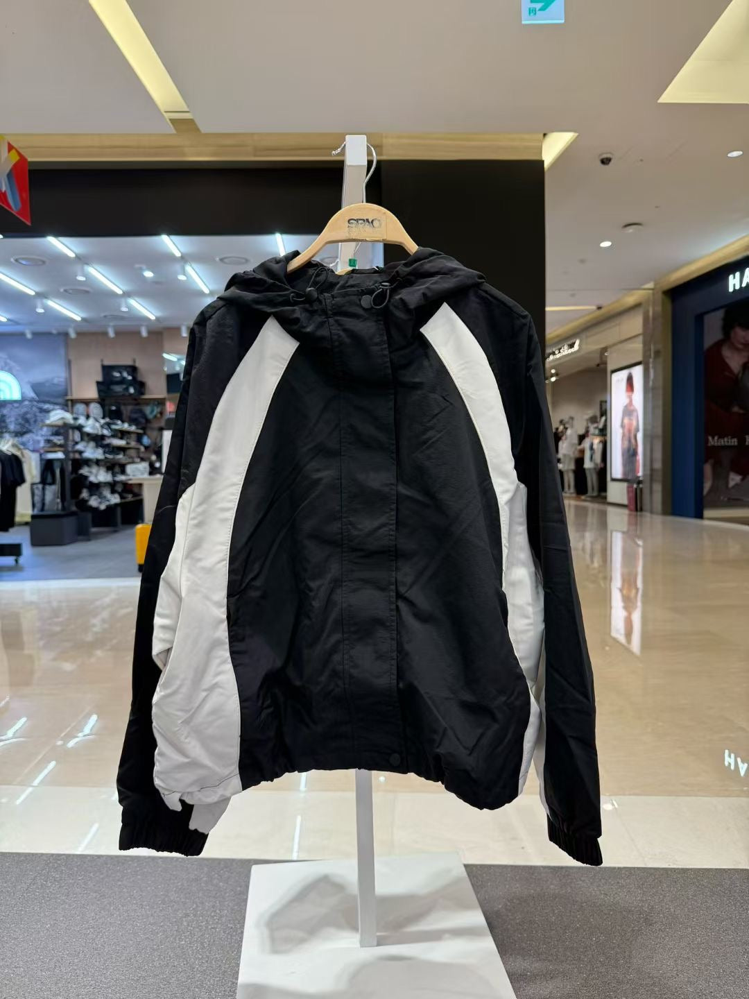 韓國 SPAO Block Color Hooded Windbreaker【SP229】