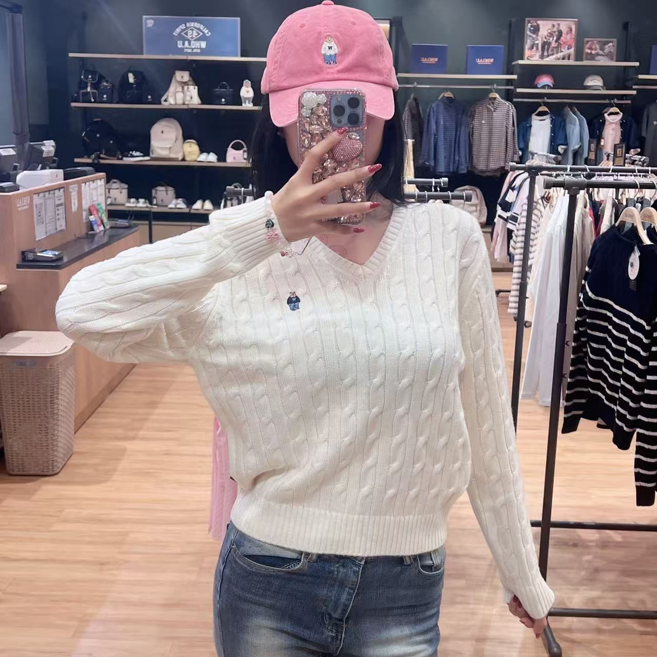韓國 Who.A.U Steve V-neck Cable Sweater【WA186】
