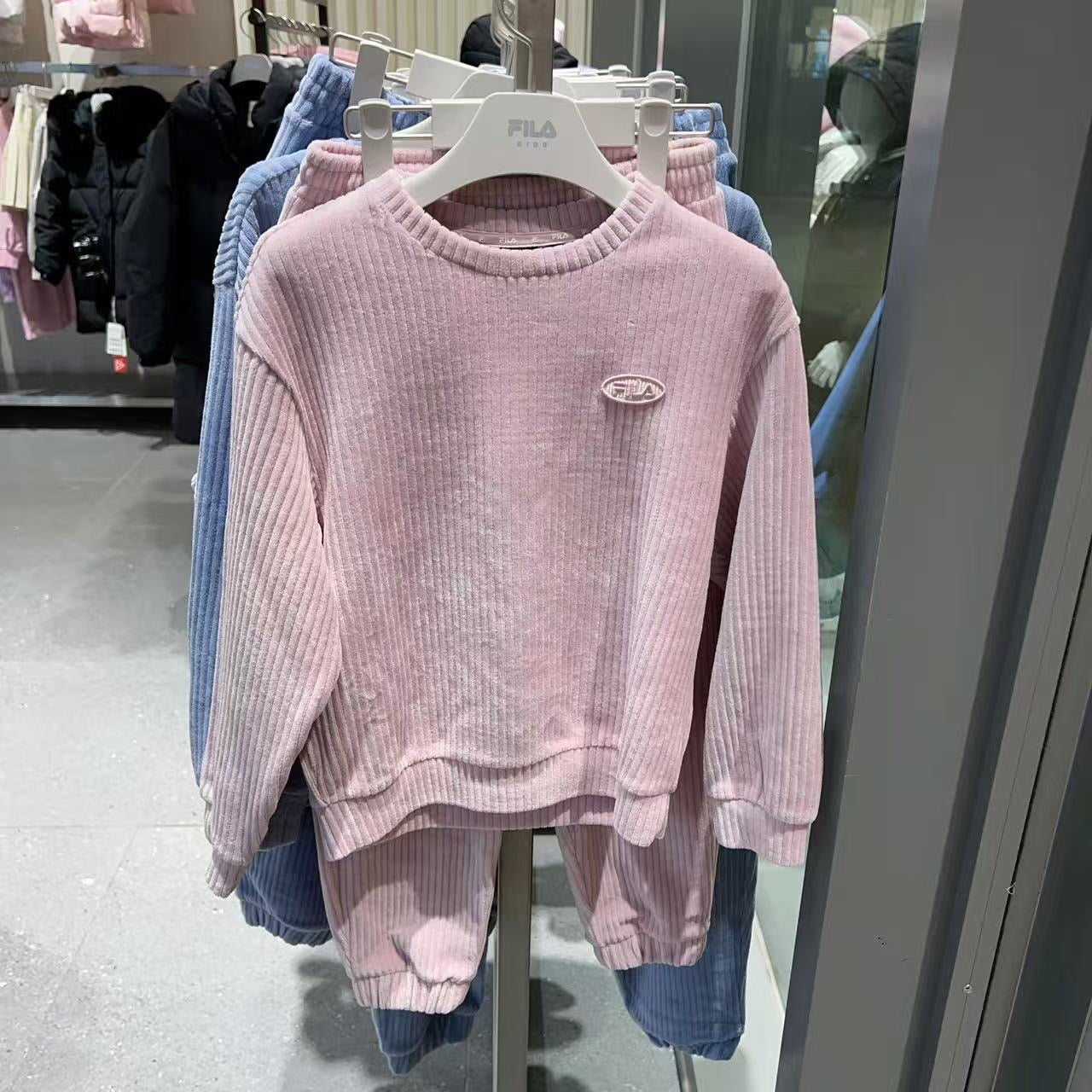 韓國 FILA Kids Velour Golji Top and Bottom Set【FA081】