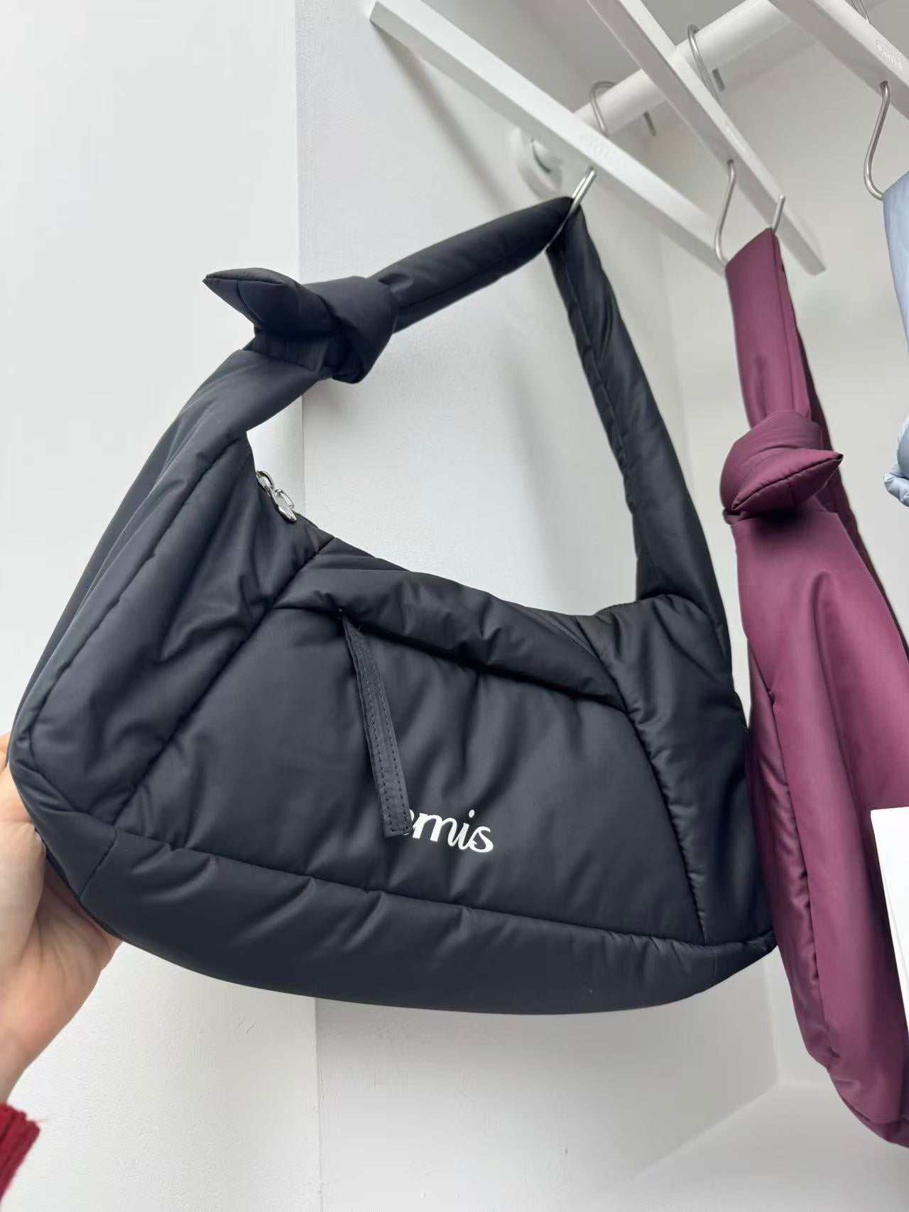 韓國 EMIS Padded Zip Pocket Shoulder Bag【ES094】