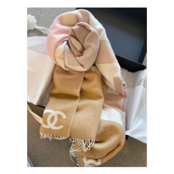 【Brand New】Chanel 頸巾 (訂金$3000,總售價為 $7,888)【ST007】