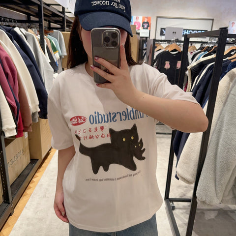 韓國 Ambler Cat biting Cat Unisex Pullover Crew Neck T-shirt【AR077】 - Image