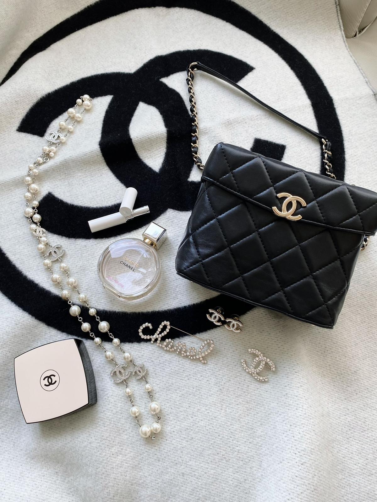 【Preloved】Chanel bag (訂金$3000,總售價為 $18,000)【ST122】