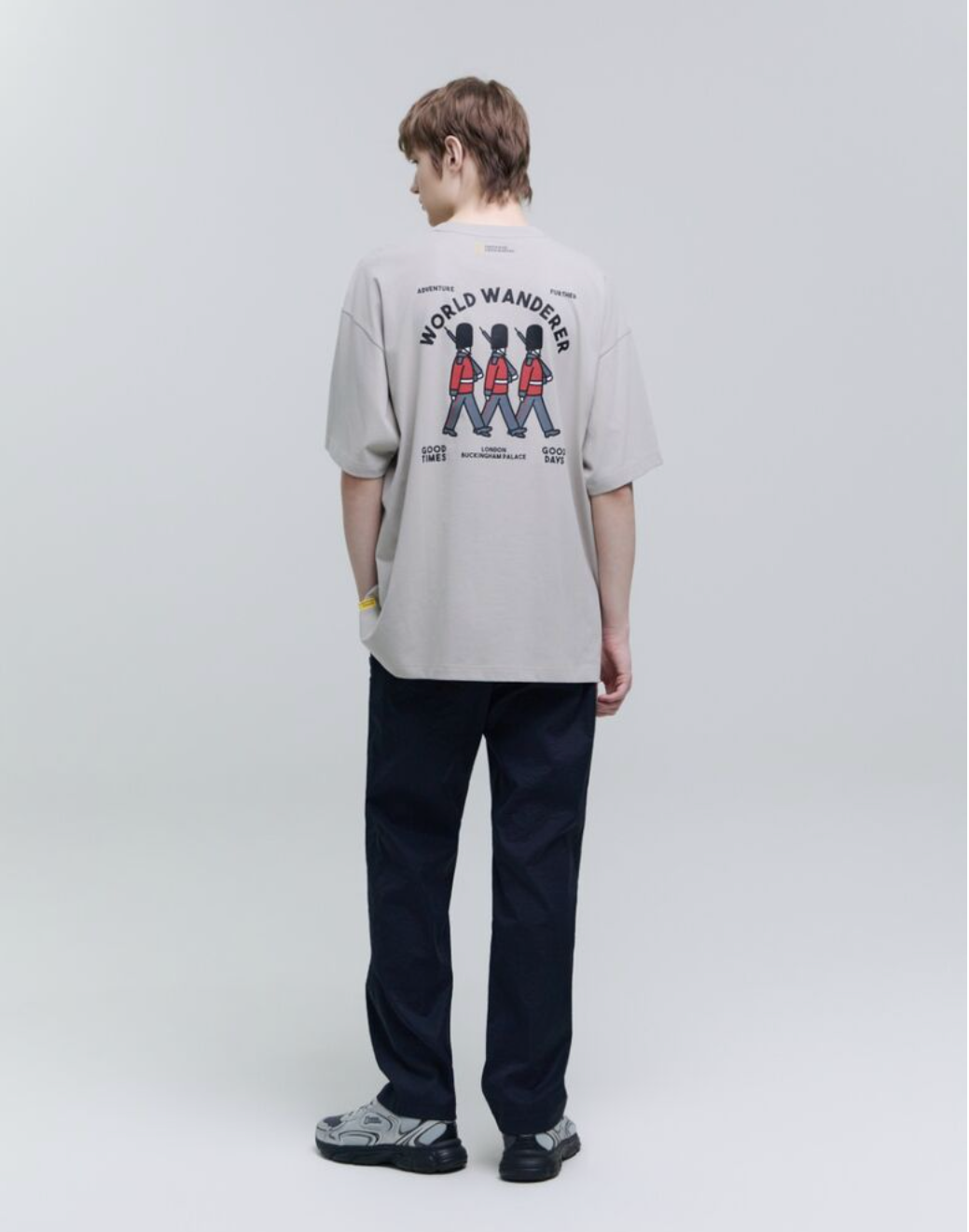 【現貨】韓國 National Geographic Obis Uni WANDERER Graphic Semi-Overfit Short Sleeve T-Shirt防晒面料【NG804】