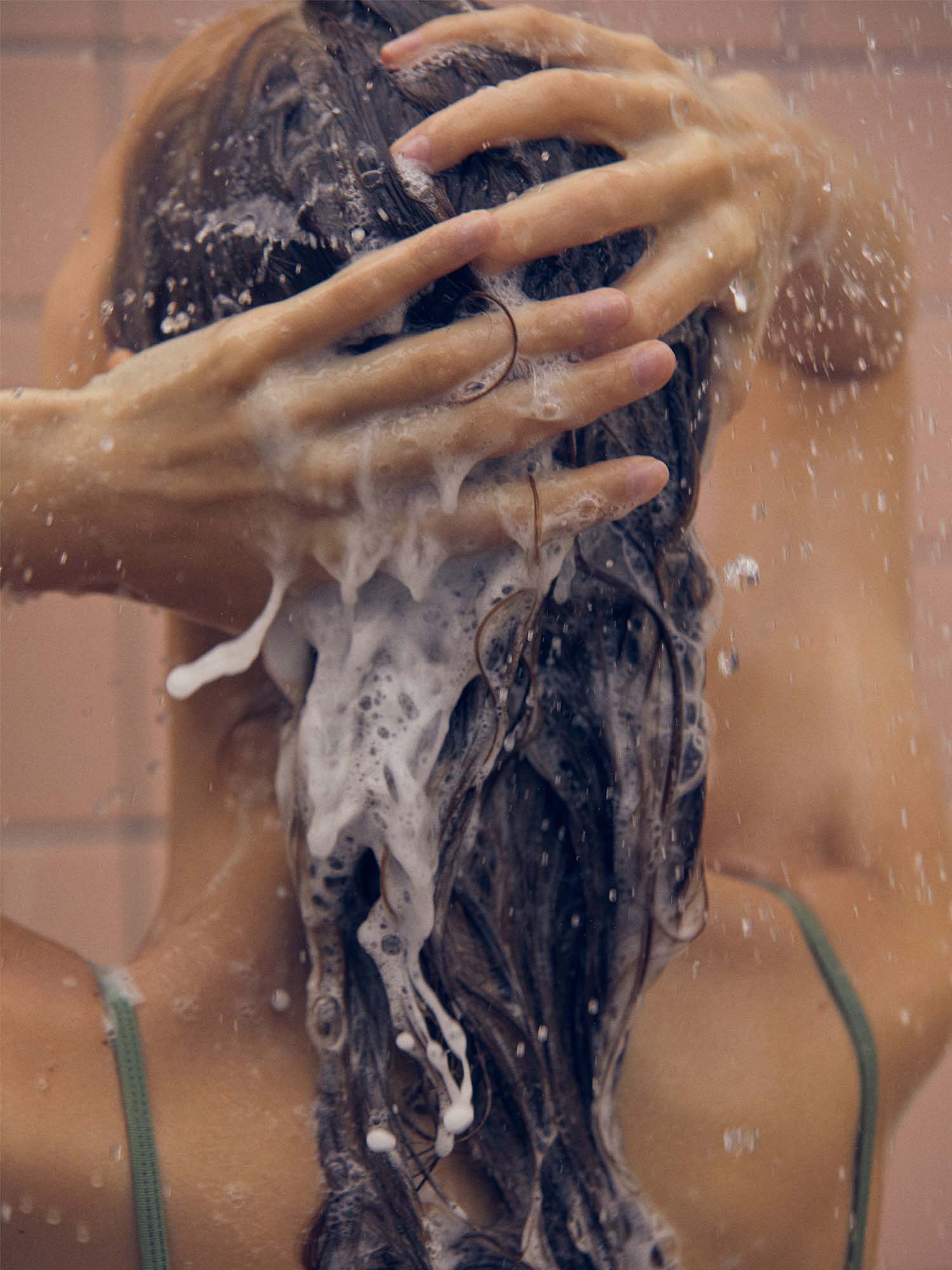 【贈品】Aromatica 雙效頭皮護理洗髮刷