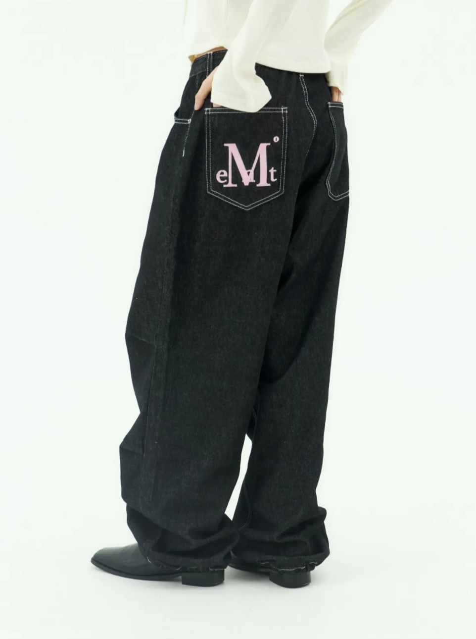 韓國 Mucent Maxxi Back Pocket Big Logo Denim【MU189】