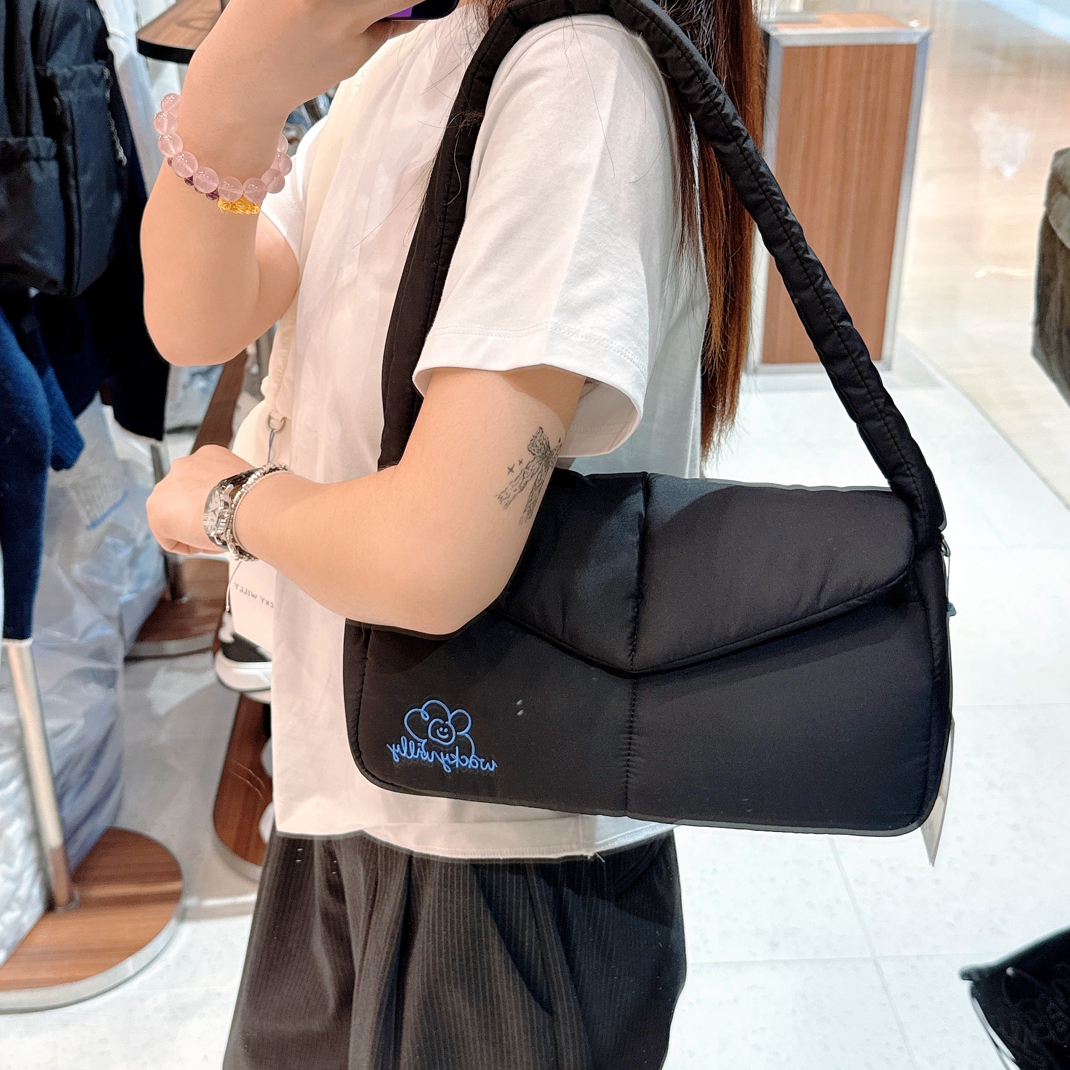 韓國 Wacky Willy Lily Medium Padded Bag【WW051】