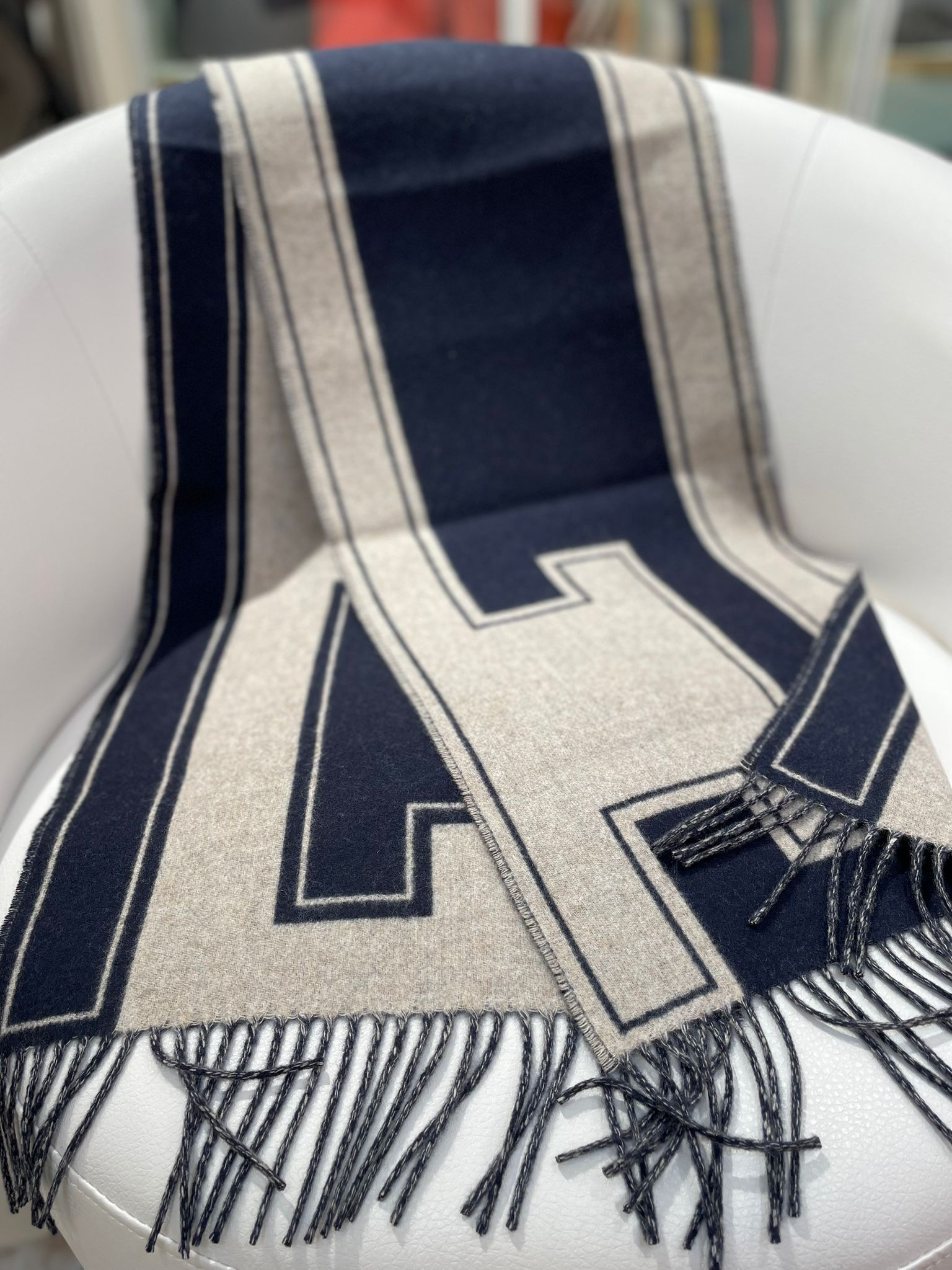 全新 愛馬仕 純羊絨圍巾 【JS513】