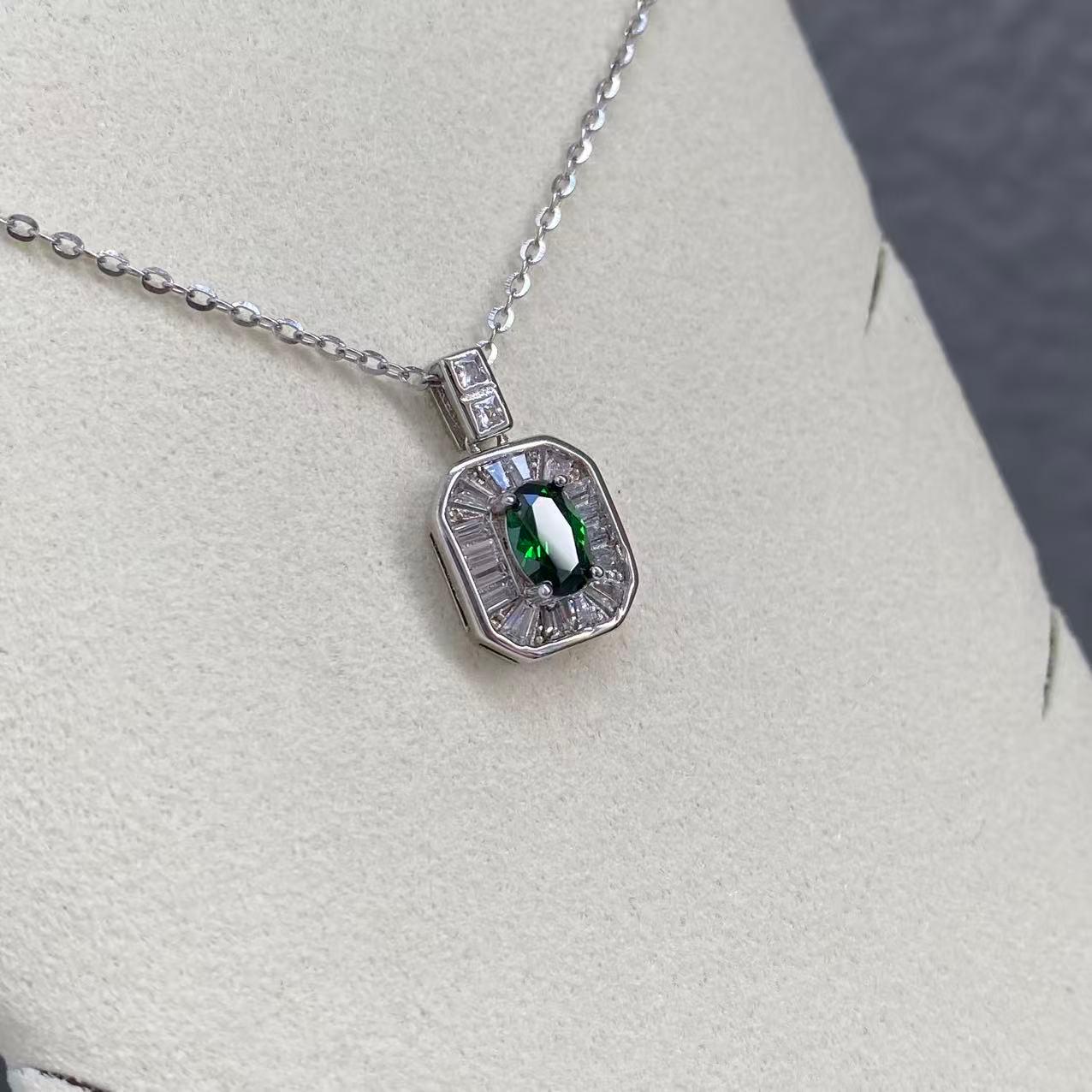 日本直送 綠尖晶銀項鍊【JS439】