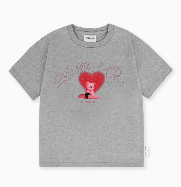 韓國 Ambler Sensuous Bear Graphic Semi-Crop Short Sleeve T-Shirt【AR117】