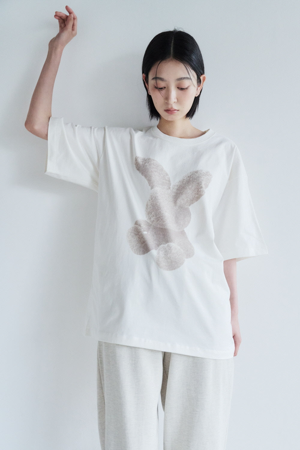 韓國 ADLV CREAM FUZZY RABBIT SHORT SLEEVE T-SHIRT【AD010】