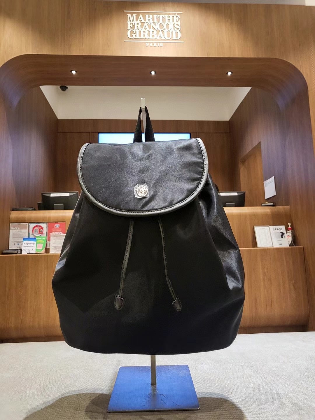 韓國 Marithe Francois Girbaud CIRCLE LOGO BUCKET BACKPACK【MF576】