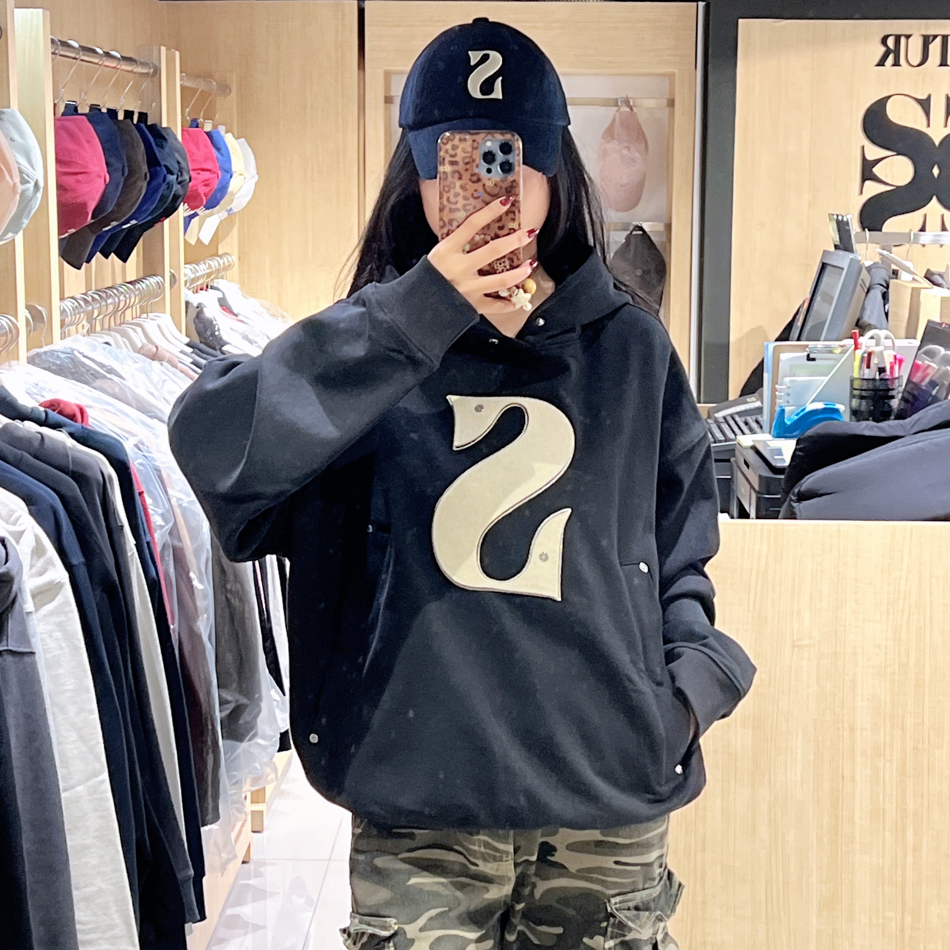 韓國 Satur Rivet Applique Pocket Logo Hoodie【SR229】