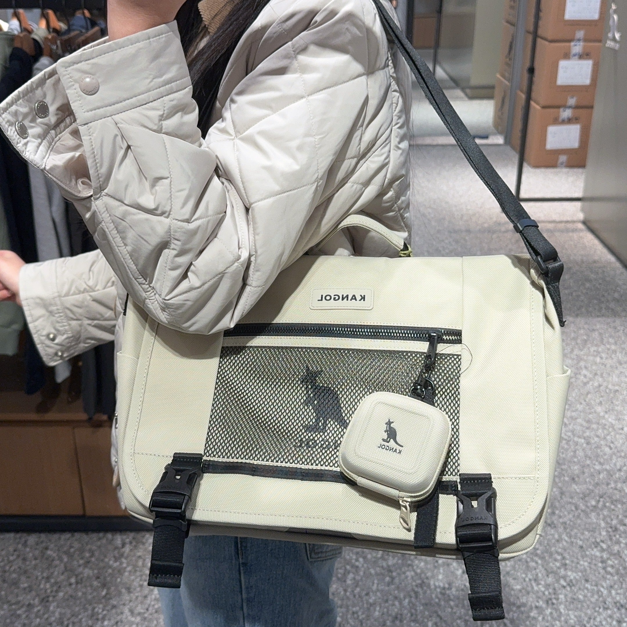 韓國 KANGOL Gear Messenger Bag【KL096】